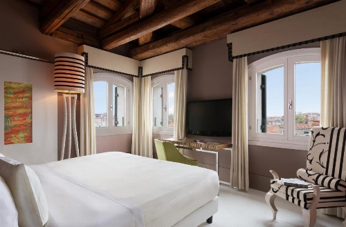 Centurion Palace image 39